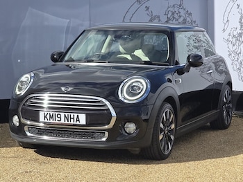 Used MINI Hatch 2019 for sale - 76065032: Photo