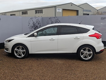 Used Ford Focus 2017 for sale - 76758753: Photo