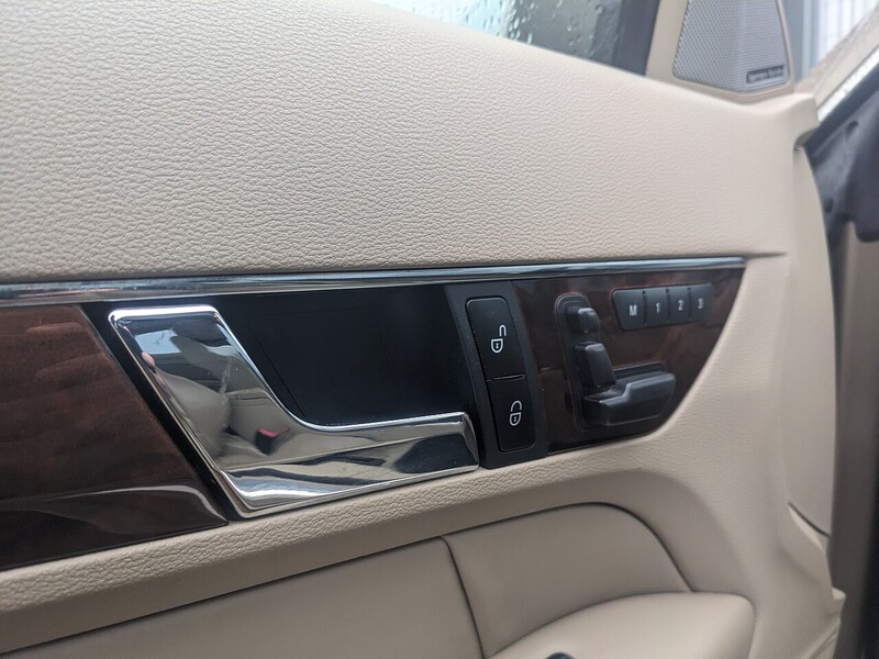 Used Mercedes-Benz E Class 2010 for sale - 77384778: Photo 21