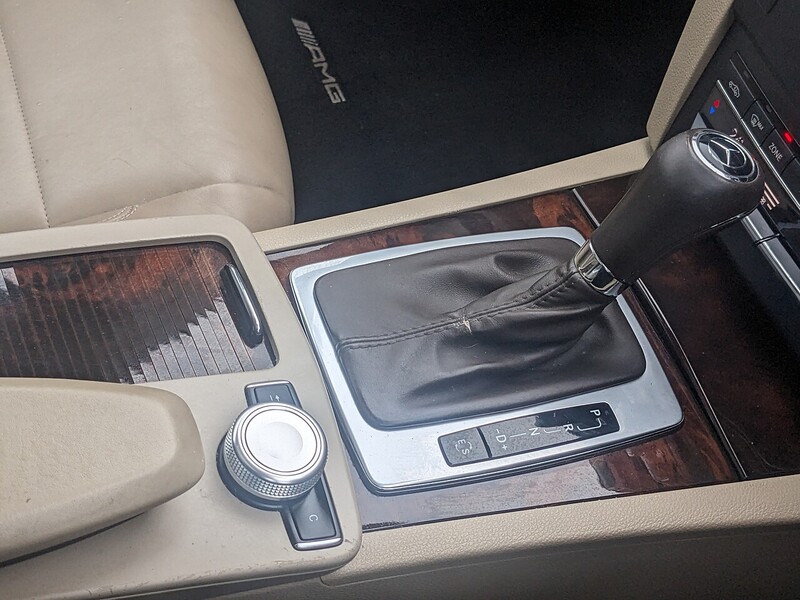 Used Mercedes-Benz E Class 2010 for sale - 77384778: Photo 27