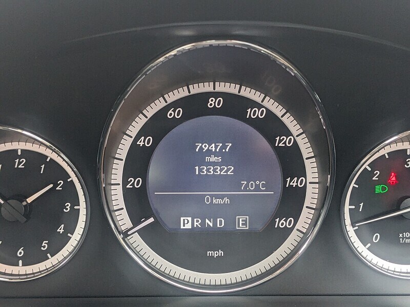 Used Mercedes-Benz E Class 2010 for sale - 77384778: Photo 32