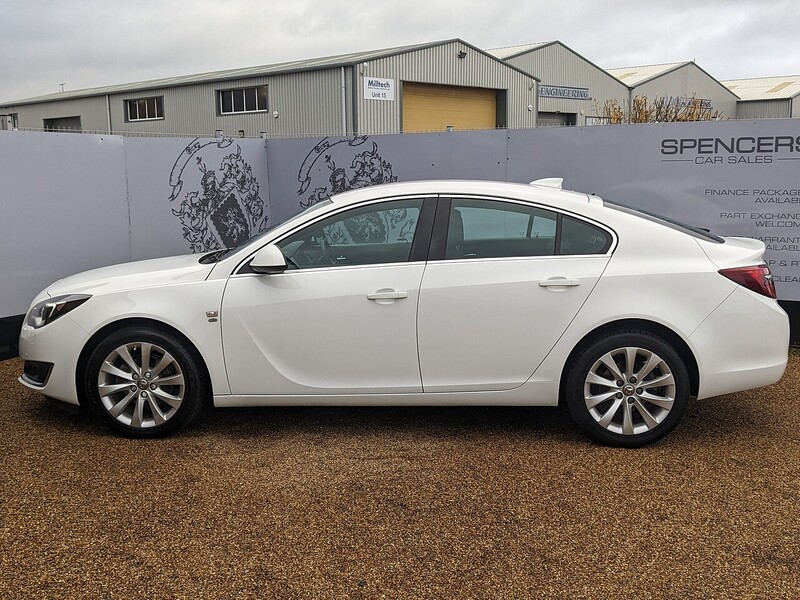Used Vauxhall Insignia 2017 for sale - 76808302: Photo 4