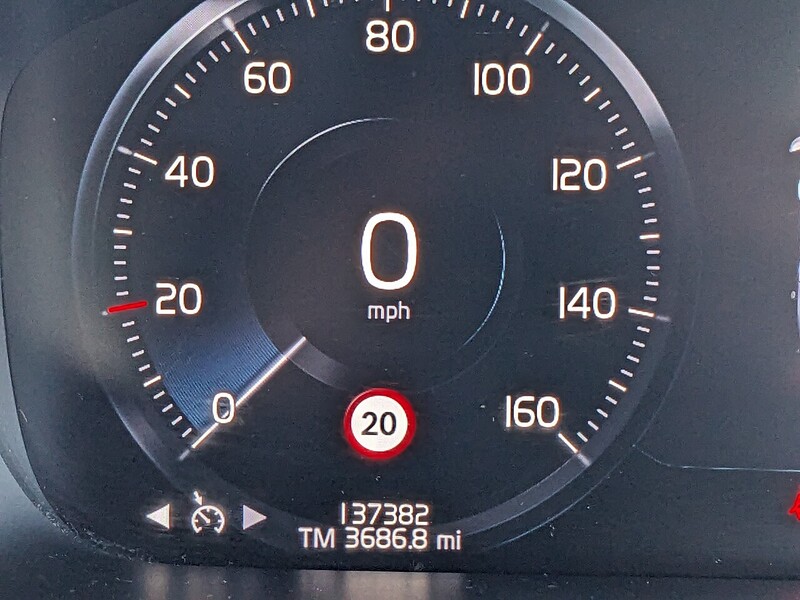 Used Volvo V60 2018 for sale - 77162021: Photo 30