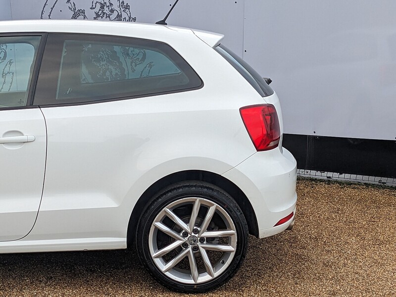 Used Volkswagen Polo 2014 for sale - 77250882: Photo 6