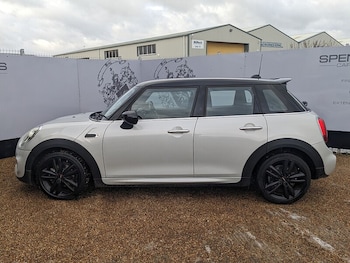 Used MINI Hatch 2019 for sale - 77104562: Photo
