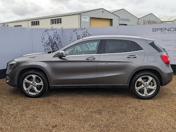 Used Mercedes-Benz GLA 2018 for sale - 77564100: Photo