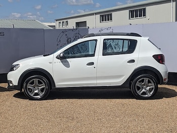 Used Dacia Sandero Stepway 2020 for sale - 79257895: Photo