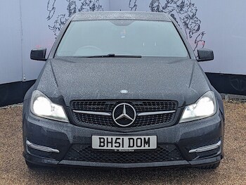 Used Mercedes-Benz C Class 2013 for sale - 77384774: Photo