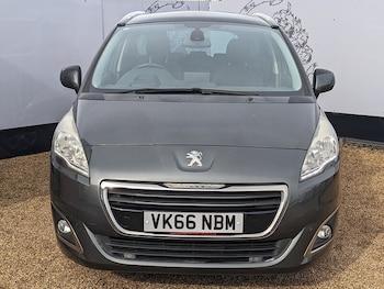 Used Peugeot 5008 2016 for sale - 77716206: Photo