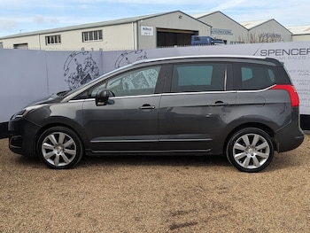 Used Peugeot 5008 2016 for sale - 77716206: Photo