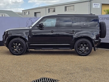 Used Land Rover Defender 2022 for sale - 78711023: Photo