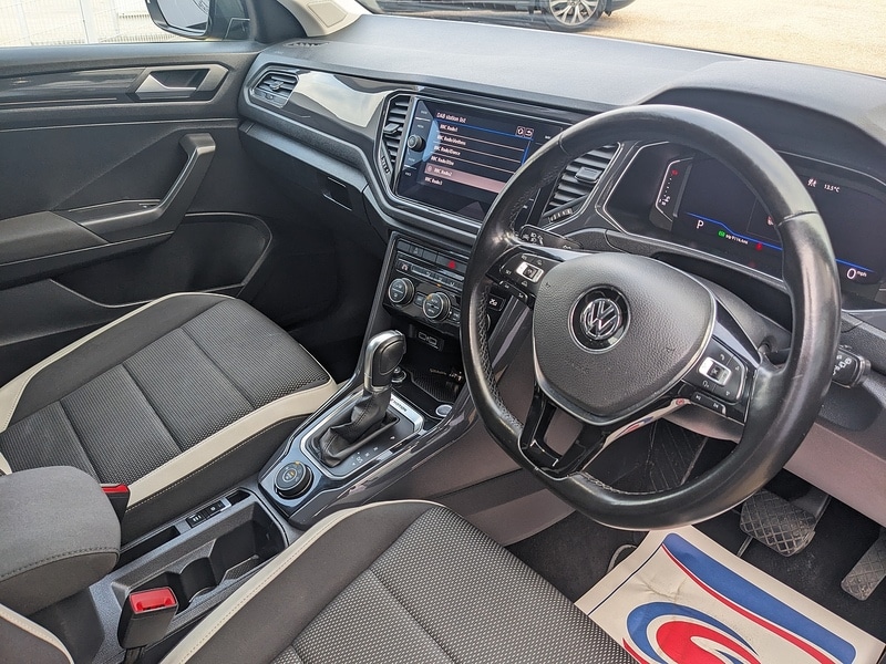 Used Volkswagen T-Roc 2018 for sale - 76323772: Photo 12