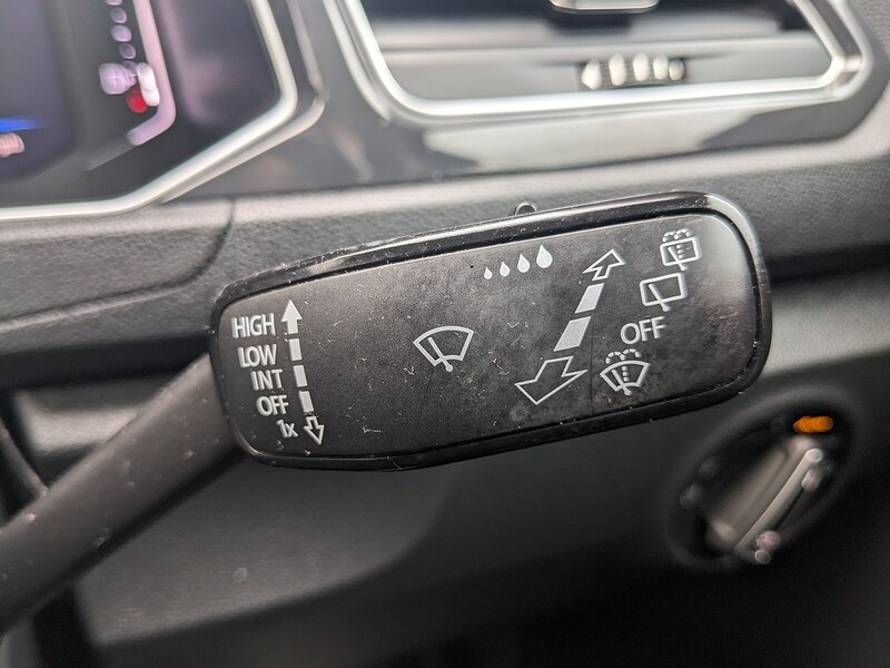 Used Volkswagen T-Roc 2018 for sale - 76323772: Photo 33