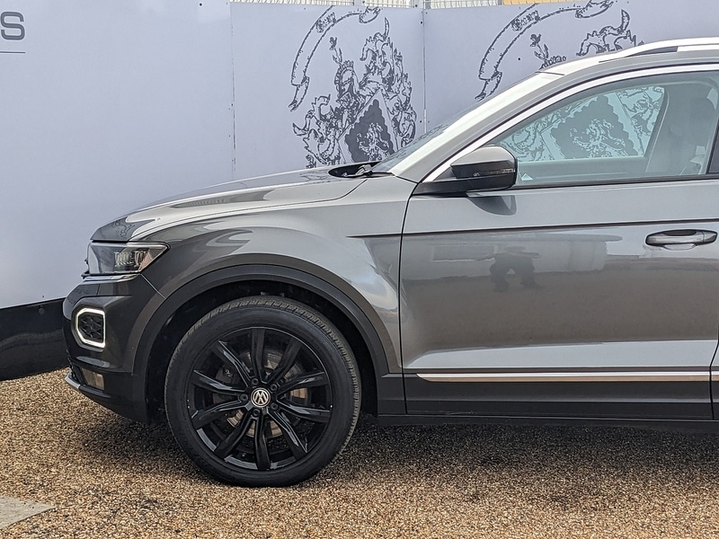 Used Volkswagen T-Roc 2018 for sale - 76323772: Photo 5
