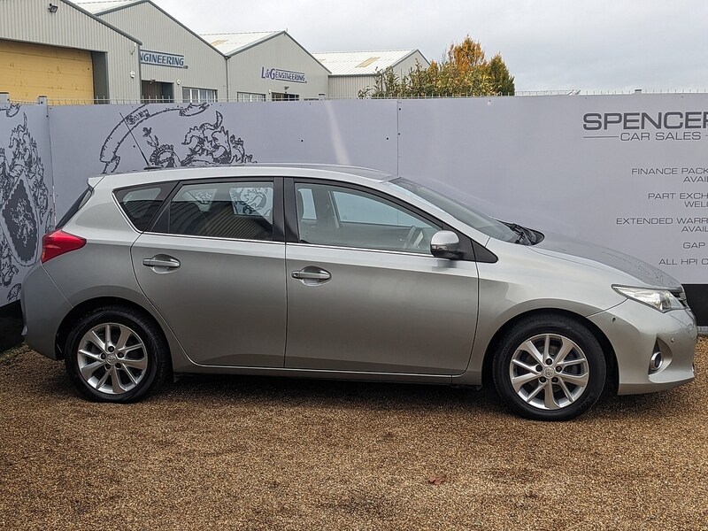 Used Toyota Auris 2014 for sale - 76330447: Photo 10