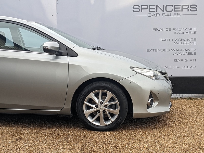 Used Toyota Auris 2014 for sale - 76330447: Photo 11