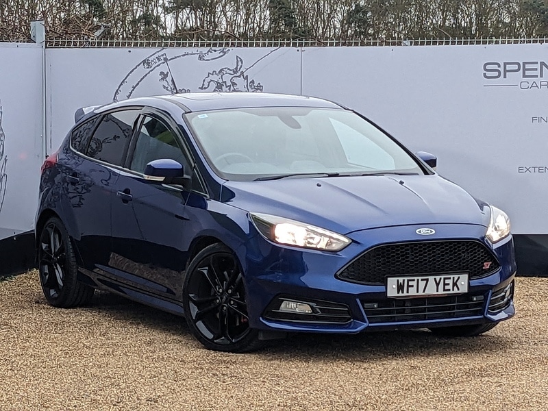 Used Ford Focus 2017 for sale - 76383122: Photo 1