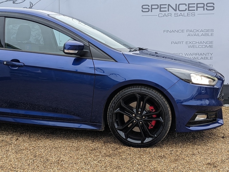 Used Ford Focus 2017 for sale - 76383122: Photo 11