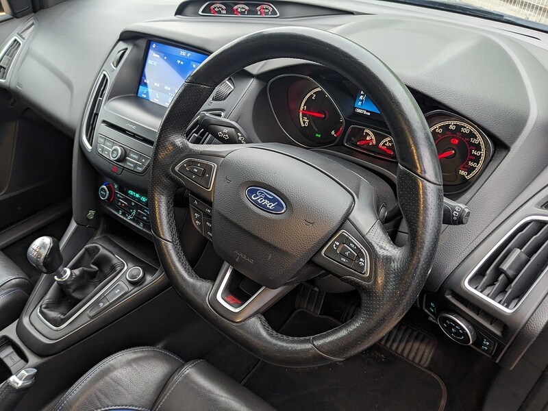 Used Ford Focus 2017 for sale - 76383122: Photo 14