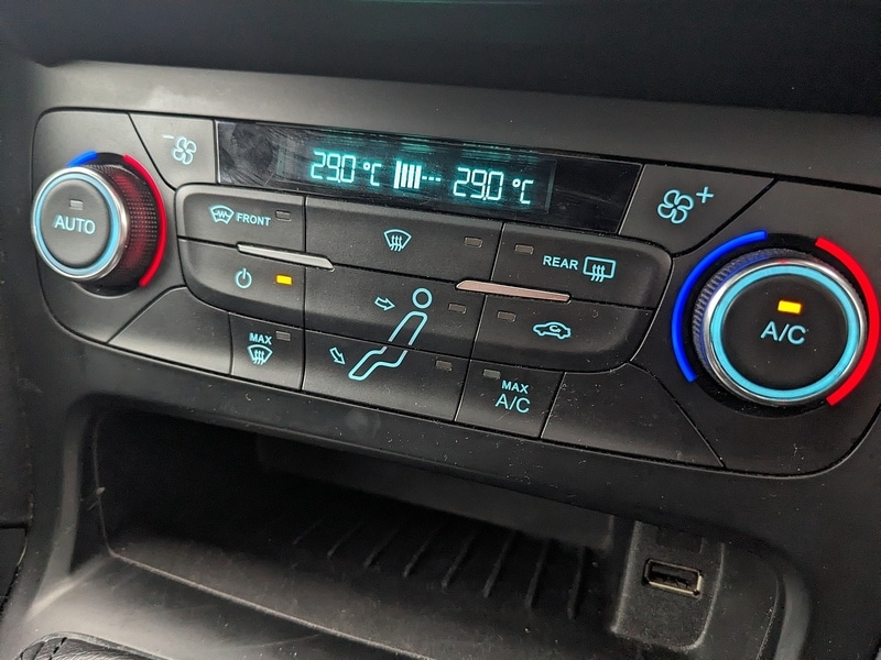 Used Ford Focus 2017 for sale - 76383122: Photo 26