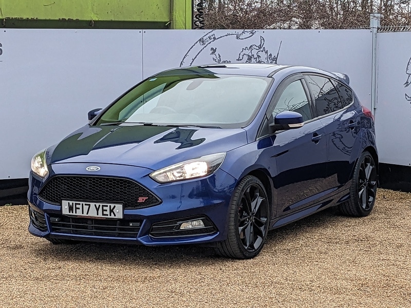 Used Ford Focus 2017 for sale - 76383122: Photo 3