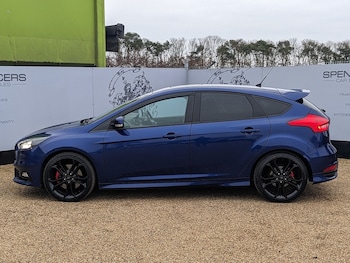 Used Ford Focus 2017 for sale - 76383122: Photo