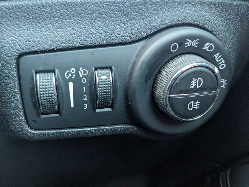 Used Jeep Compass 2018 for sale - 76712113: Photo 30