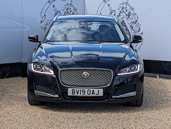 Used Jaguar XF 2019 for sale - 79619712: Photo