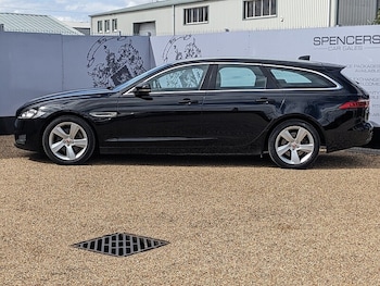 Used Jaguar XF 2019 for sale - 79619712: Photo