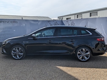 Used Renault Megane 2018 for sale - 79405298: Photo