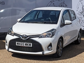 Used Toyota Yaris 2015 for sale - 75536133: Photo