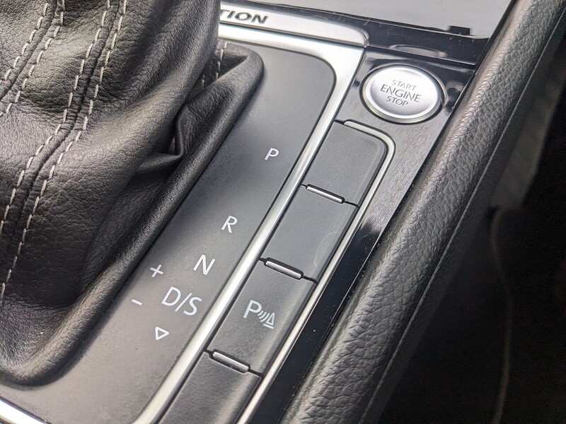 Used Volkswagen Golf 2019 for sale - 77880618: Photo 31