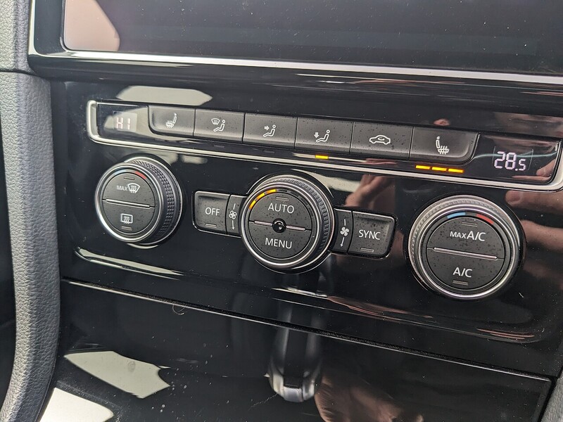 Used Volkswagen Golf 2019 for sale - 77880618: Photo 32