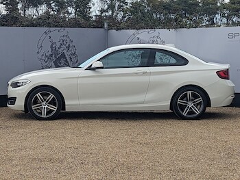 Used BMW 2 Series 2017 for sale - 77328774: Photo