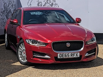 Used Jaguar XE 2016 for sale - 79266147: Photo