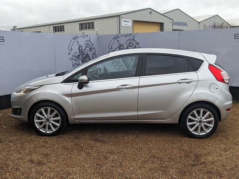Used Ford Fiesta 2017 for sale - 77564112: Photo 4