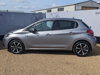 Used Peugeot 208 2019 for sale - 78710982: Photo