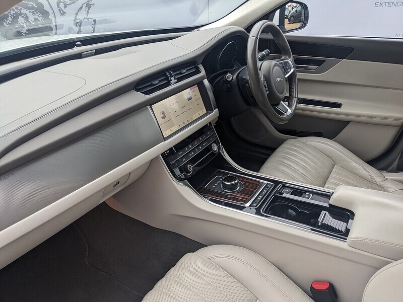 Used Jaguar XF 2019 for sale - 77404542: Photo 11