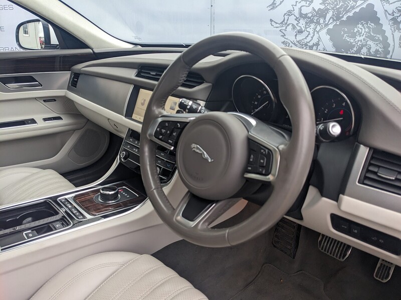 Used Jaguar XF 2019 for sale - 77404542: Photo 17