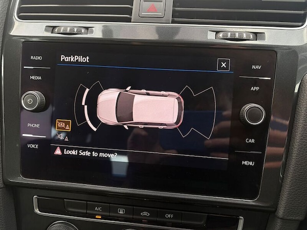 Used Volkswagen Golf 2017 for sale - 76065034: Photo 35