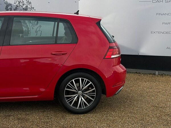Used Volkswagen Golf 2017 for sale - 76065034: Photo 6