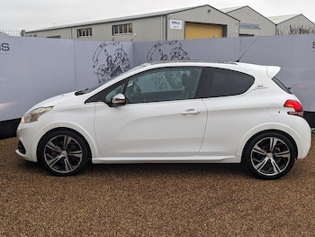 Used Peugeot 208 2015 for sale - 77311375: Photo