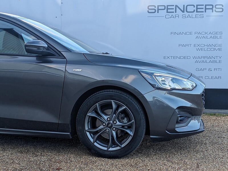 Used Ford Focus 2020 for sale - 76896554: Photo 11