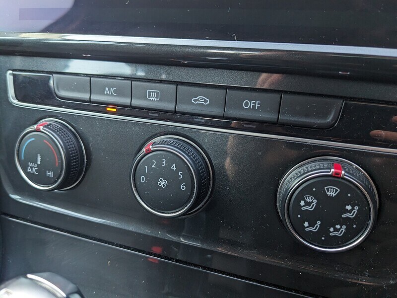 Used Volkswagen Golf 2017 for sale - 77735258: Photo 32