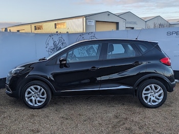 Used Renault Captur 2016 for sale - 77689201: Photo