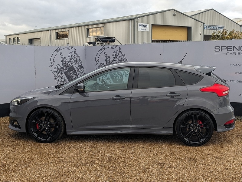 Used Ford Focus 2018 for sale - 76454830: Photo 4