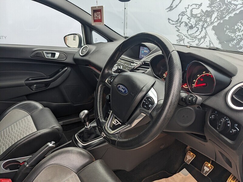 Used Ford Fiesta 2016 for sale - 77976817: Photo 19