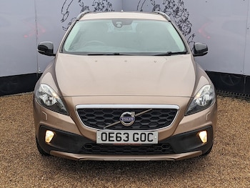 Used Volvo V40 Cross Country 2014 for sale - 77365184: Photo