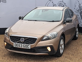Used Volvo V40 Cross Country 2014 for sale - 77365184: Photo