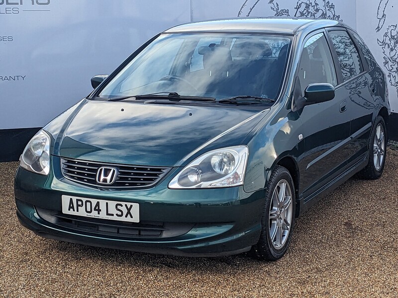 Used Honda Civic 2004 for sale - 77168525: Photo 2